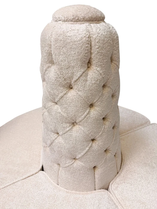 Hollywood Regency Round Banquet Settee Tufted Lobby Sofa in Bouclé, 1980s